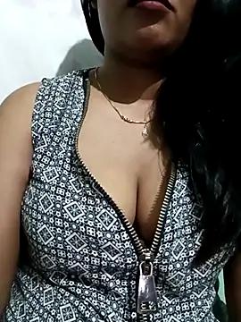 CRISTINNAA from StripChat is Freechat