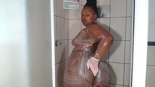 Cuddle_Bear from StripChat is Freechat