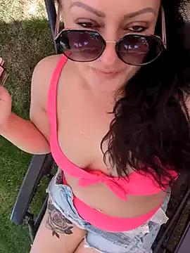 Curvy-Cowgirl36XX from StripChat is Freechat