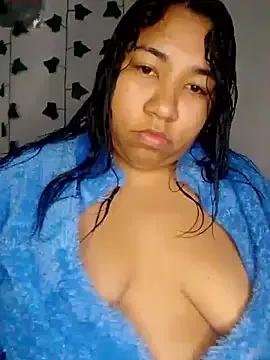 CurvyMelissa from StripChat is Freechat