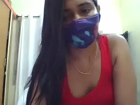 Curvyqueenz from StripChat is Freechat