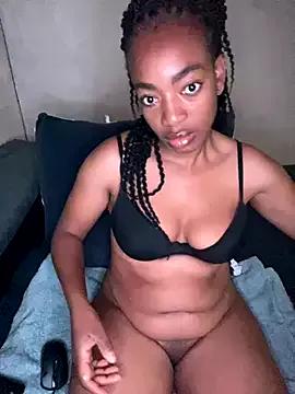 Curvyslut92 from StripChat is Freechat