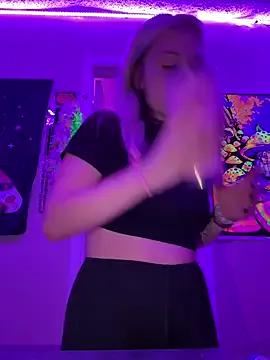 Cutiepiespanks from StripChat is Freechat