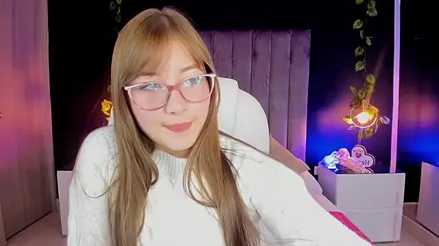 Dahlia_Rousse from StripChat is Freechat