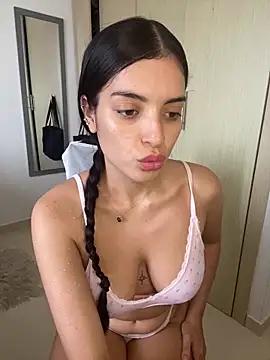 dakota_le from StripChat is Freechat