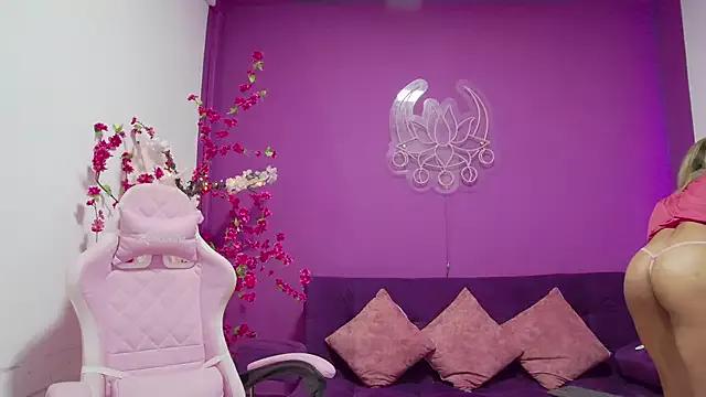 Checkout the world of free chat sex and chat with our steamy slutz, bringing your cherished characters to life with authentic outfits and live productions.