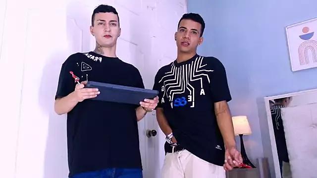 DamianAndMAximoo from StripChat is Freechat