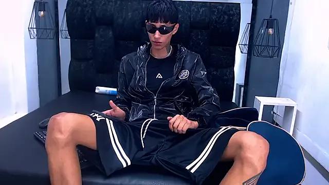 Daniel_delux_ from StripChat is Freechat