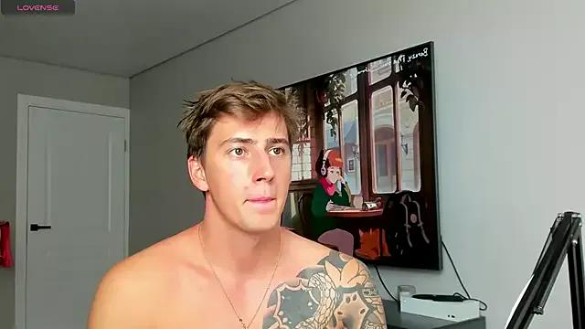 DaniHort from StripChat is Freechat