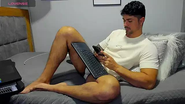 Dante_Storm from StripChat is Freechat