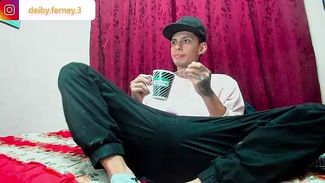 davidlatin66 from StripChat is Freechat