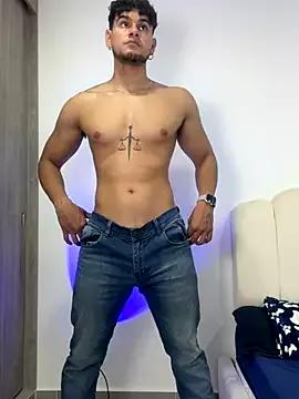 DaviesBrown from StripChat is Freechat