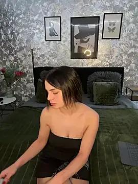 DeineJulia from StripChat is Freechat