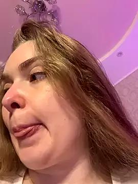 DeniMilkyyyyy from StripChat is Freechat