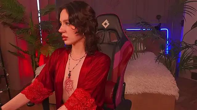 Devilinee from StripChat is Freechat
