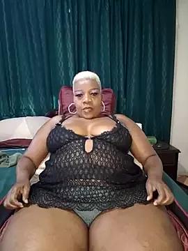 dirasweetlipsxx from StripChat is Freechat