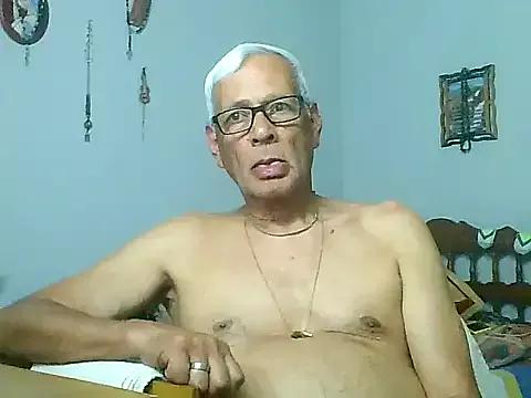 dirtysluttyfist from StripChat is Freechat