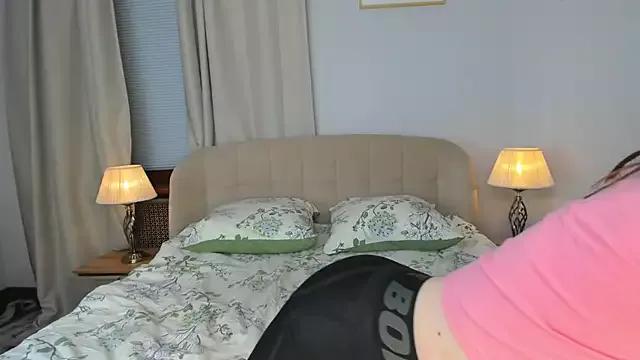 DominikaElis from StripChat is Freechat