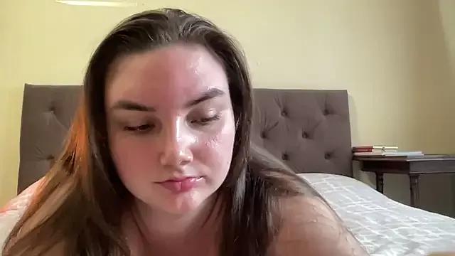 Dreamyblushfairy from StripChat is Freechat