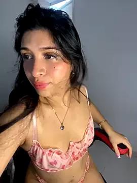 dulcelunar from StripChat is Freechat