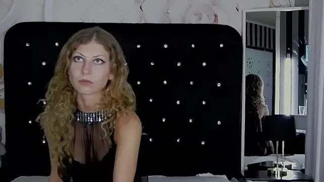 EfyBlondie from StripChat is Freechat