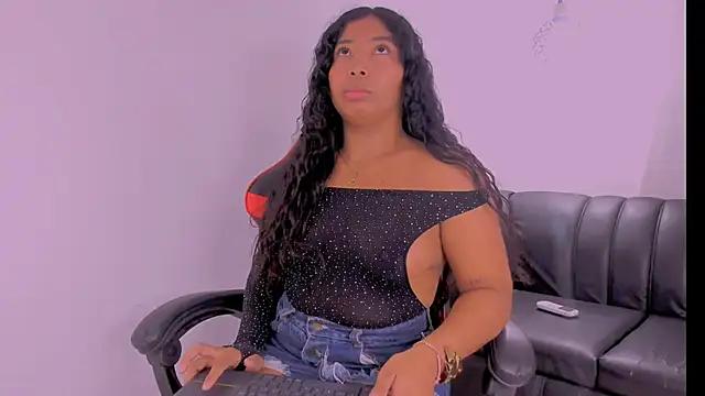 eitha_horny from StripChat is Freechat