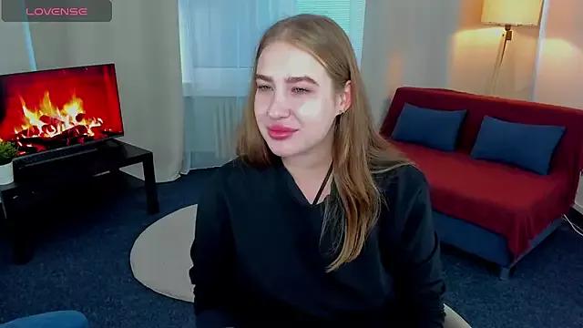 ElaraBloom from StripChat is Freechat