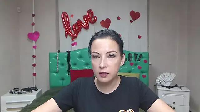 ElizabethSho from StripChat is Freechat