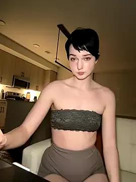 Ella-Blue from StripChat is Freechat
