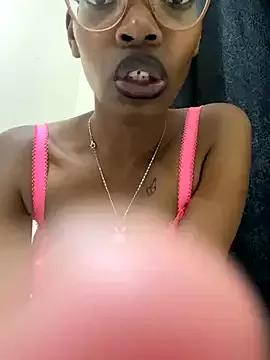 Ella_prettybrownskin from StripChat is Freechat