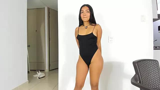 Emi_latingirl from StripChat is Freechat