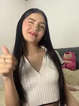 EmiilyCherry from StripChat is Freechat