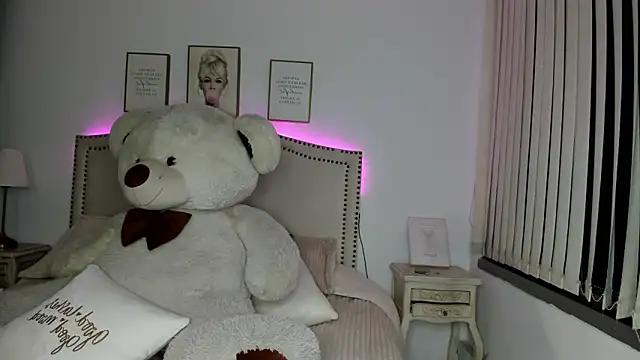Checkout the world of free chat sex and chat with our steamy slutz, bringing your cherished characters to life with authentic outfits and live productions.