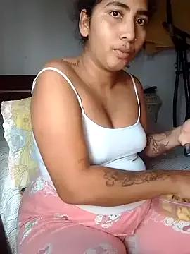 Emily_dukee from StripChat is Freechat