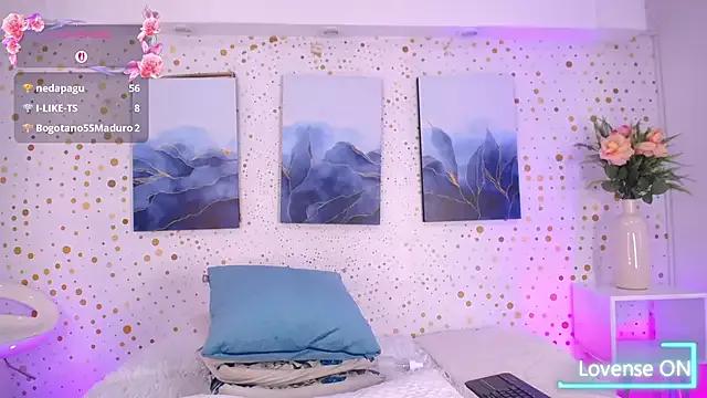 Emily_Vaughan from StripChat is Freechat