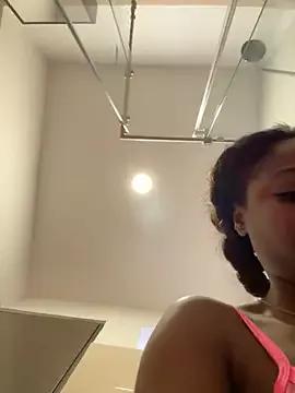 EmilyKisx from StripChat is Freechat