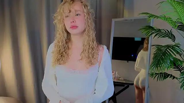emilyshepar_d from StripChat is Freechat