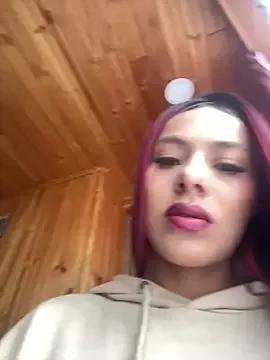 Photos of Emilyy-18 from StripChat is Freechat