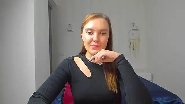 EmmaNorman from StripChat is Freechat