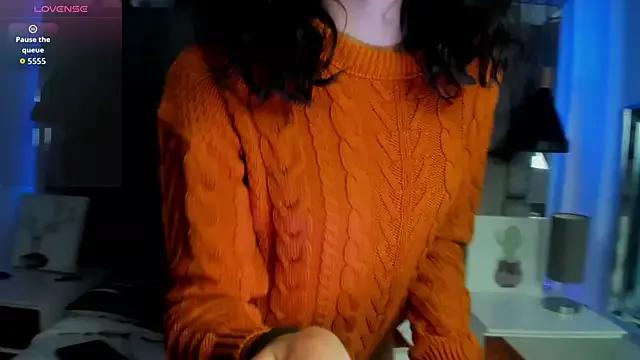 Emmaskinny from StripChat is Freechat