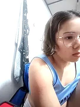 EmmaSulivan from StripChat is Freechat