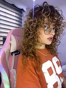 EmyRousee1 from StripChat is Freechat