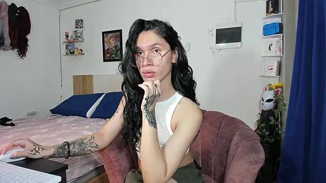 EnchantressFuckXxx from StripChat is Freechat
