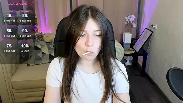 Enny_Kris from StripChat is Freechat