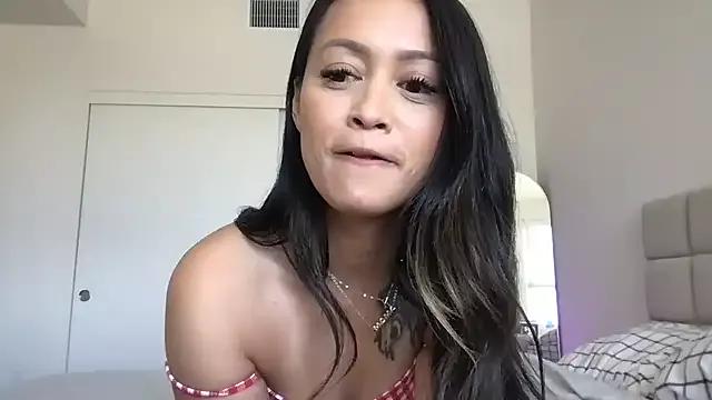Eshababyyy from StripChat is Freechat