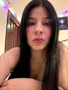 Estefani_32 from StripChat is Freechat