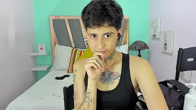 Ethan_lennox from StripChat is Freechat