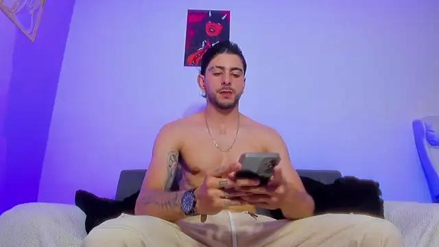 Ethan_mullers from StripChat is Freechat