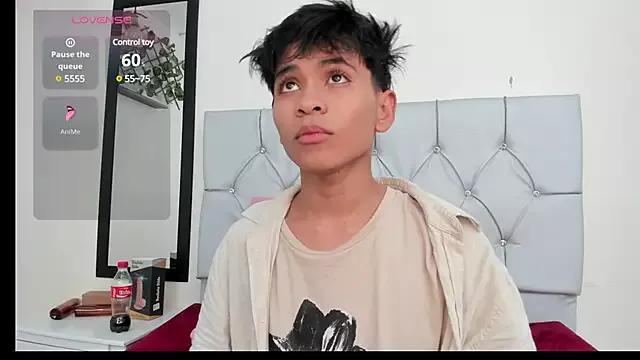 Ethan_Westt from StripChat is Freechat