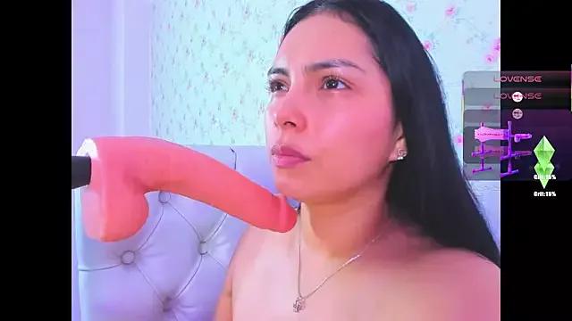 evelinn_belen from StripChat is Freechat